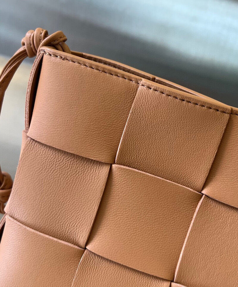 Bottega Veneta Cassette Pouch On Strap 730543